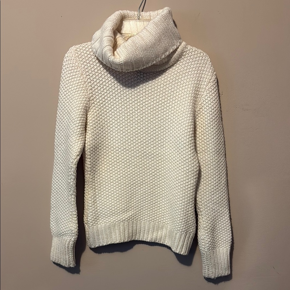 GAP White Chunky Knit Turtleneck Sweater